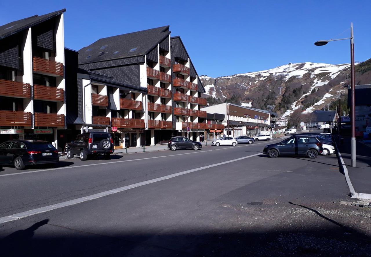 Appartement Situe En Plein Centre A Deux Pas Des Pistes. Besse-et-Saint-Anastaise Exteriör bild